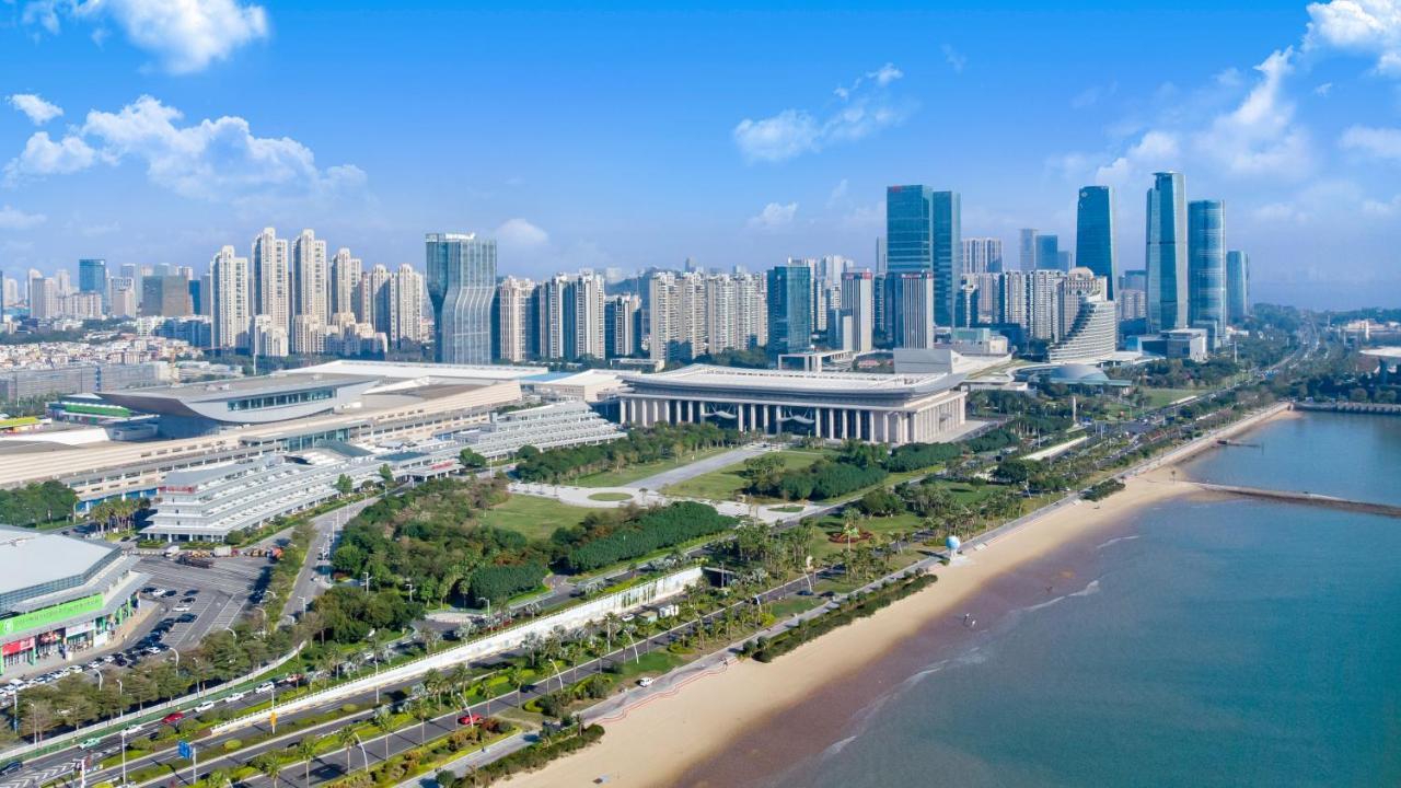 Xiamen International Seaside Hotel -Hotel Corridor Leads To The Stone Exhibition Hall Bagian luar foto