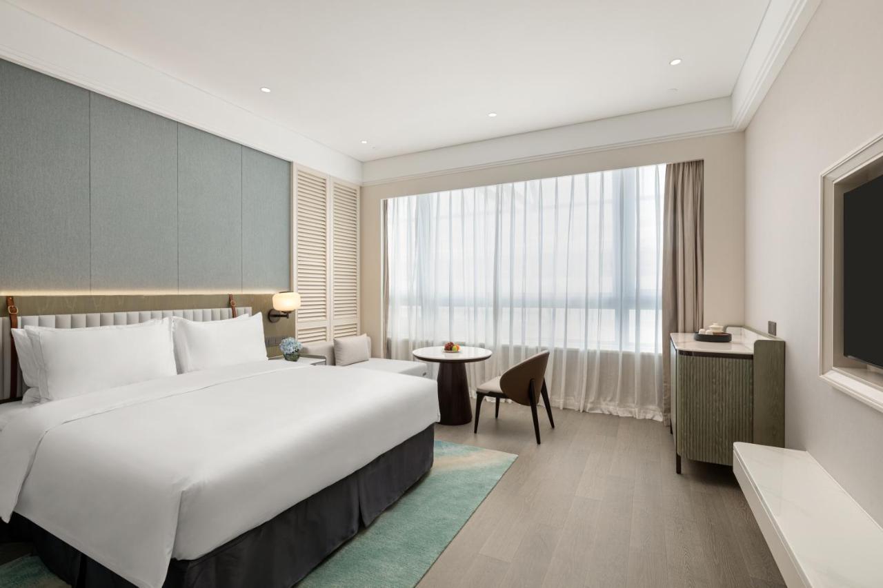 Xiamen International Seaside Hotel -Hotel Corridor Leads To The Stone Exhibition Hall Bagian luar foto