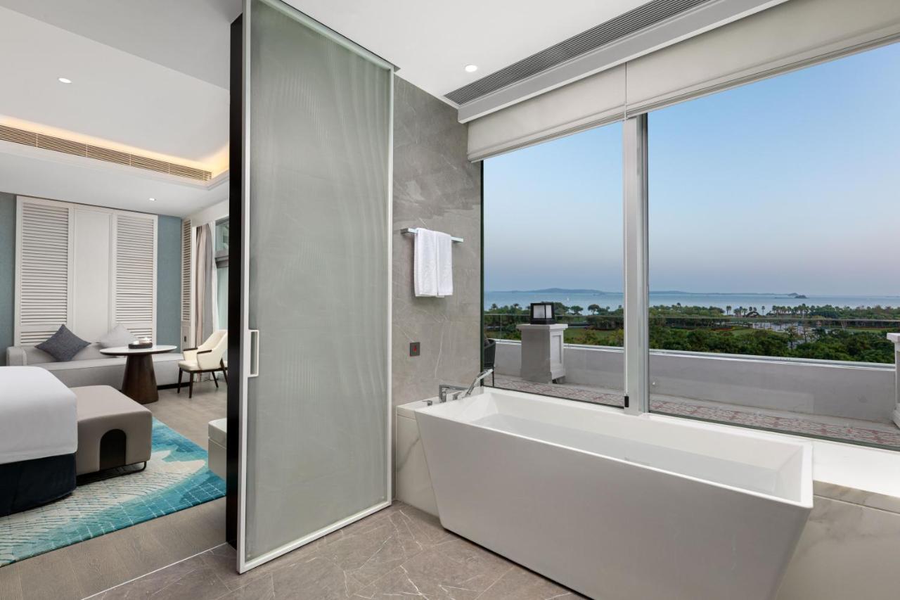 Xiamen International Seaside Hotel -Hotel Corridor Leads To The Stone Exhibition Hall Bagian luar foto