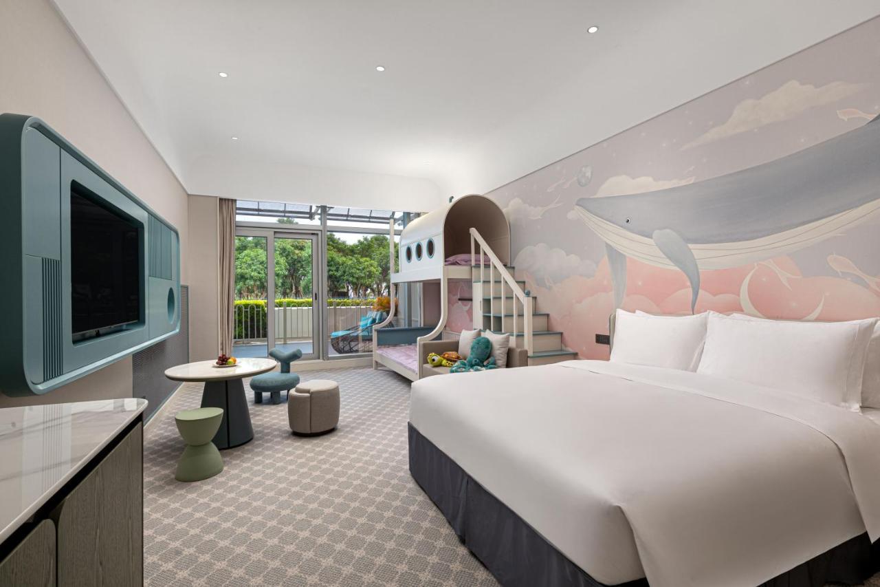 Xiamen International Seaside Hotel -Hotel Corridor Leads To The Stone Exhibition Hall Bagian luar foto