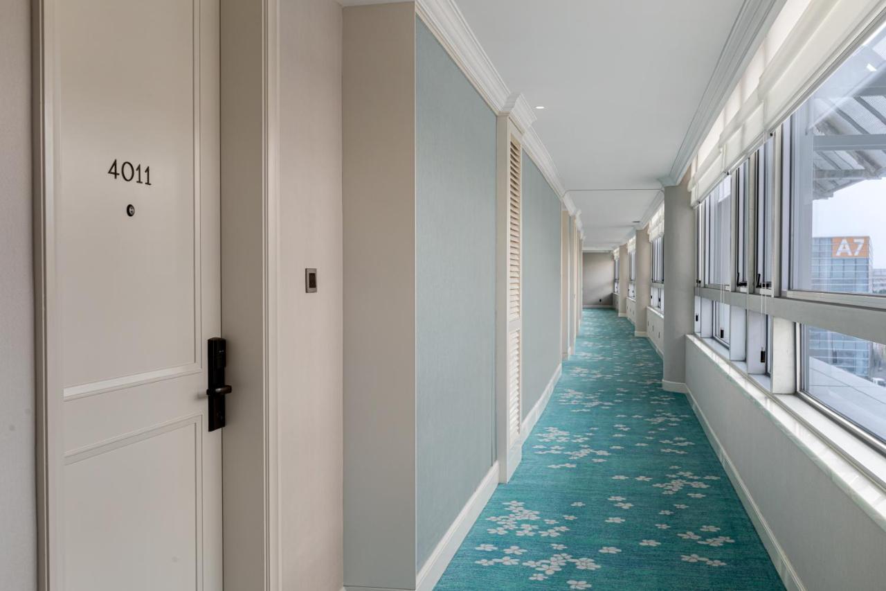 Xiamen International Seaside Hotel -Hotel Corridor Leads To The Stone Exhibition Hall Bagian luar foto